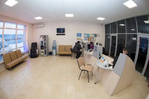 Склад автостекол в центре